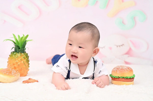 遵化市宝宝在妈妈肚子里